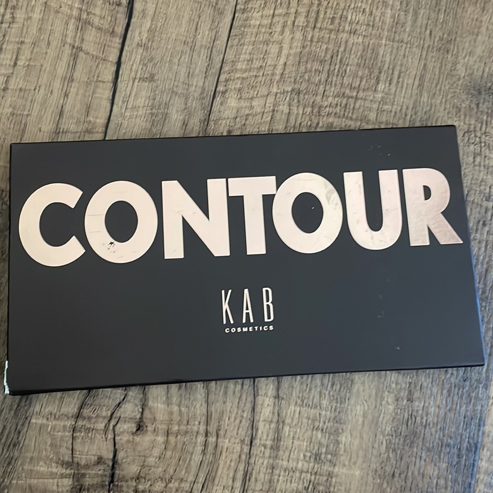 KAB Cosmetics Volume 1 Contour powder makeup palette New in box 8 Full shades - Picture 7 of 7